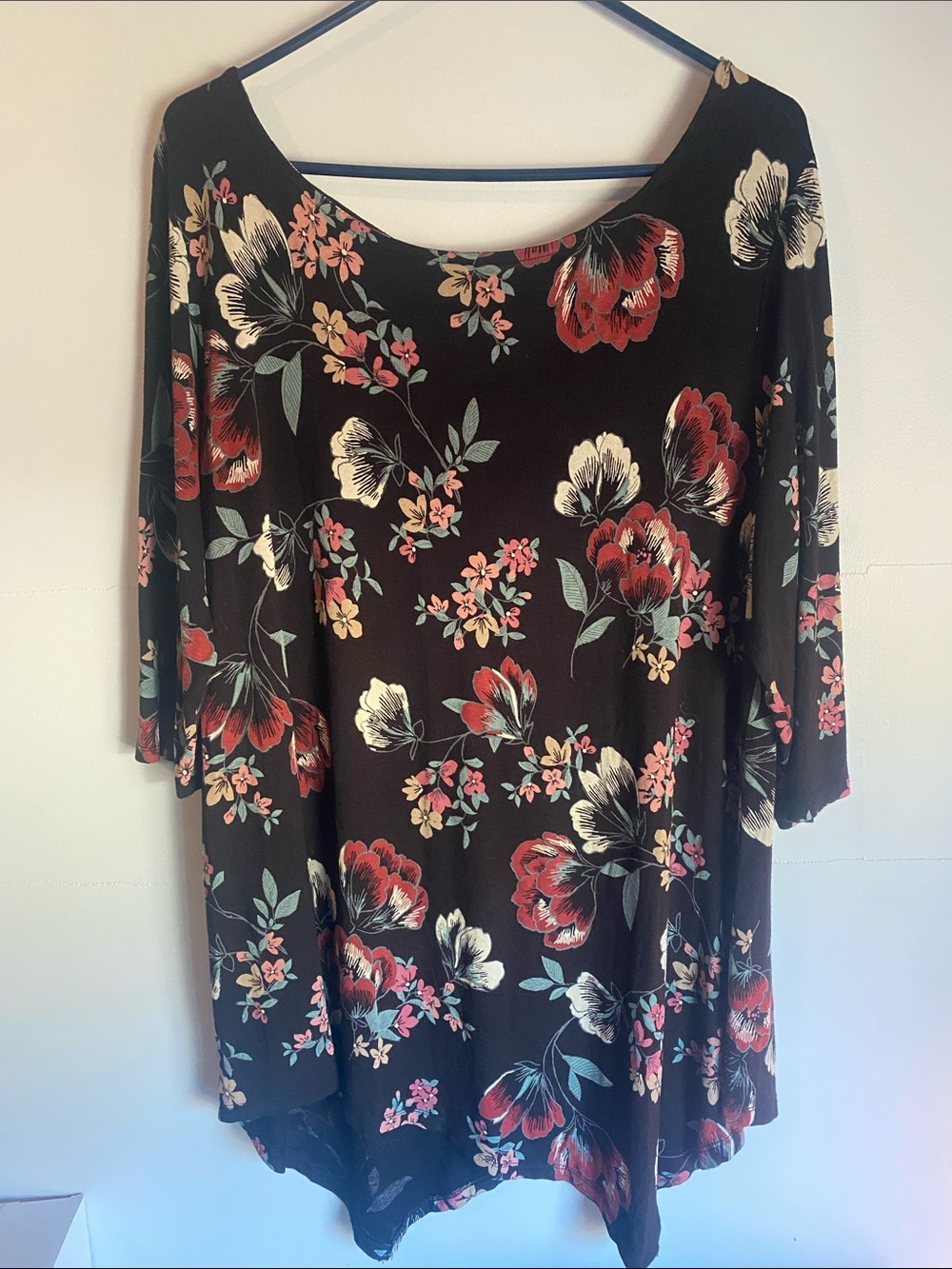 Floral Scoop Neck Tunic Top - Black with Red & Cream Flowers
